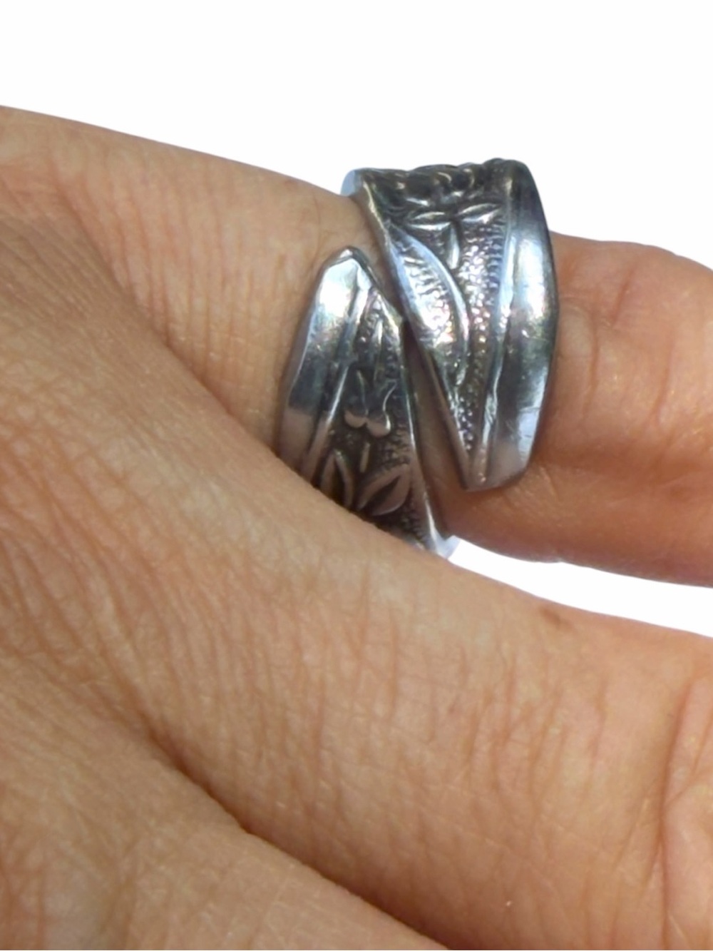 Floral Roses Artisan Ring - Upcycled Silverware - Japan National Stainless Sz 7 - Picture 7 of 15